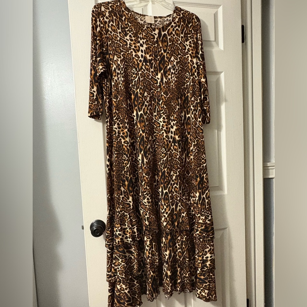 Elegant Leopard Print Long Sleeve Dress